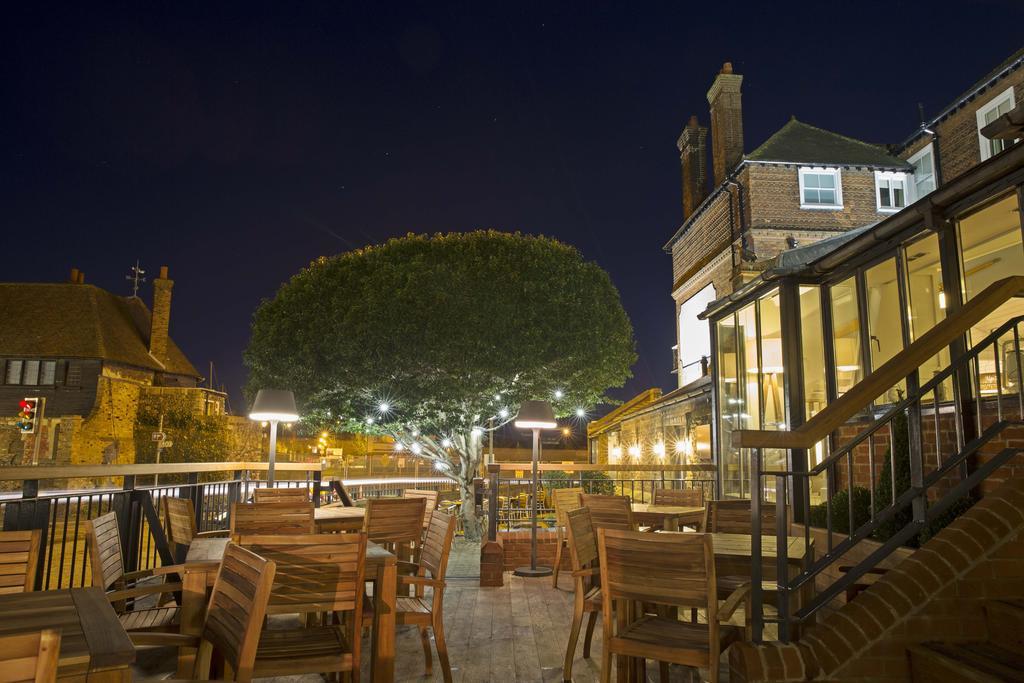 The Bell Hotel แซนด์วิช ภายนอก รูปภาพ