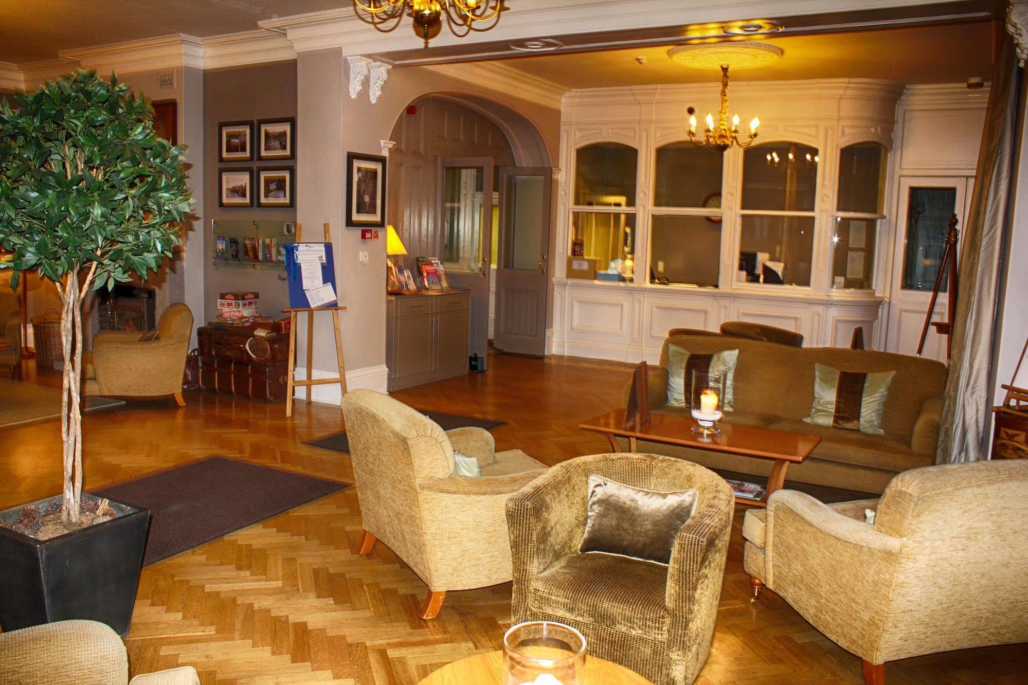 The Bell Hotel แซนด์วิช ภายนอก รูปภาพ