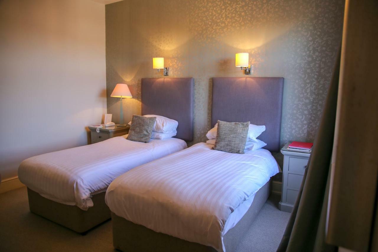 The Bell Hotel แซนด์วิช ภายนอก รูปภาพ